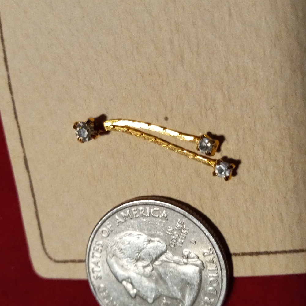 Studio 1 earrings - Picture 3 of 3